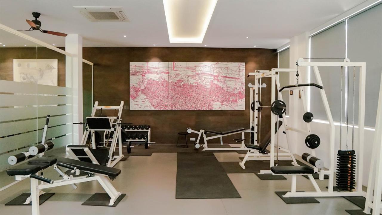 K Gallery Hotel Pasuruan Exteriör bild