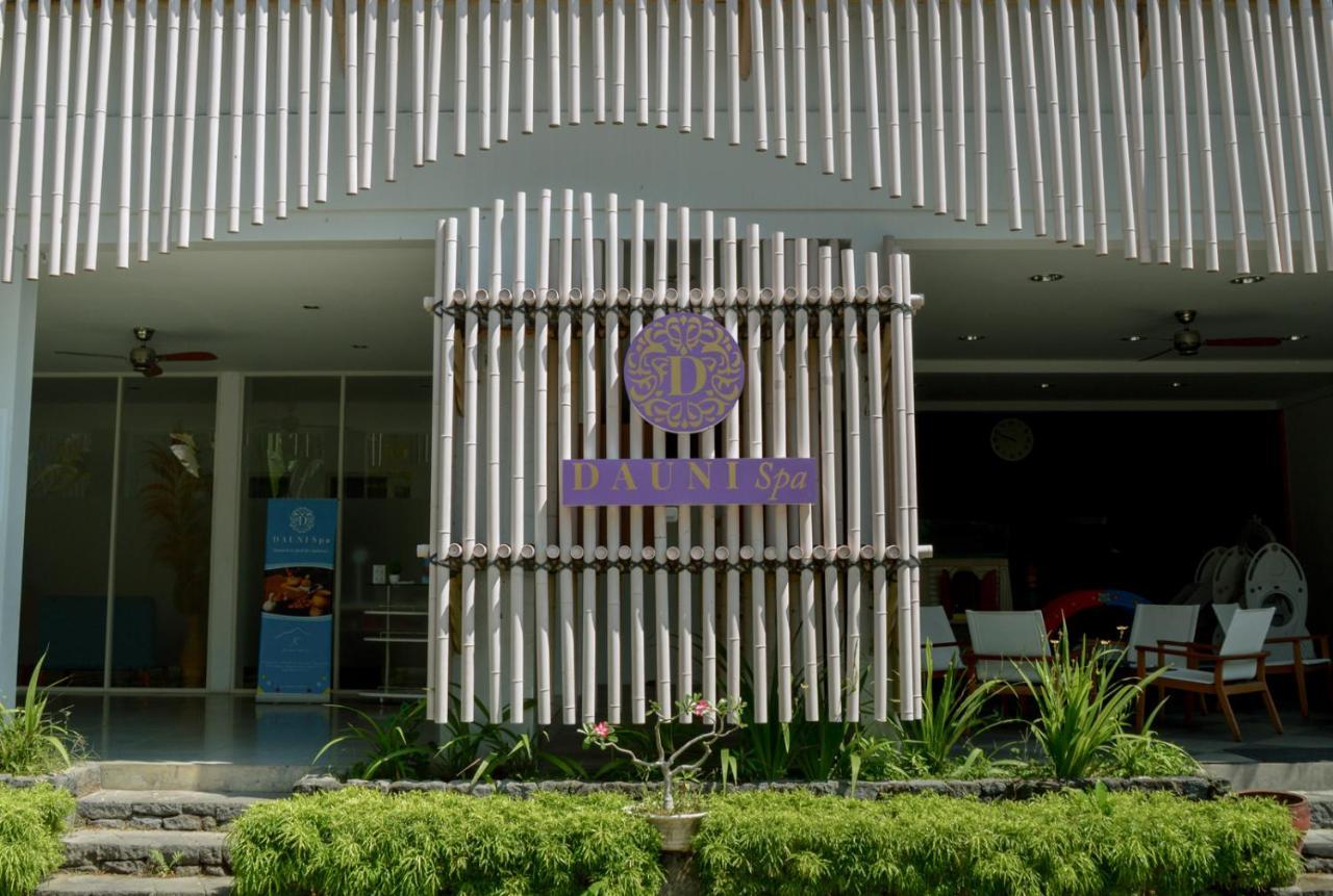 K Gallery Hotel Pasuruan Exteriör bild